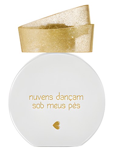 Nuvens Dancam Sob Meus Pes